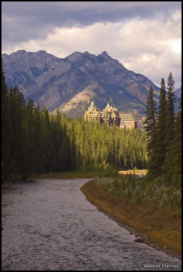 - Spray River and the Banff Springs Hotel, Banff NP, Canada -